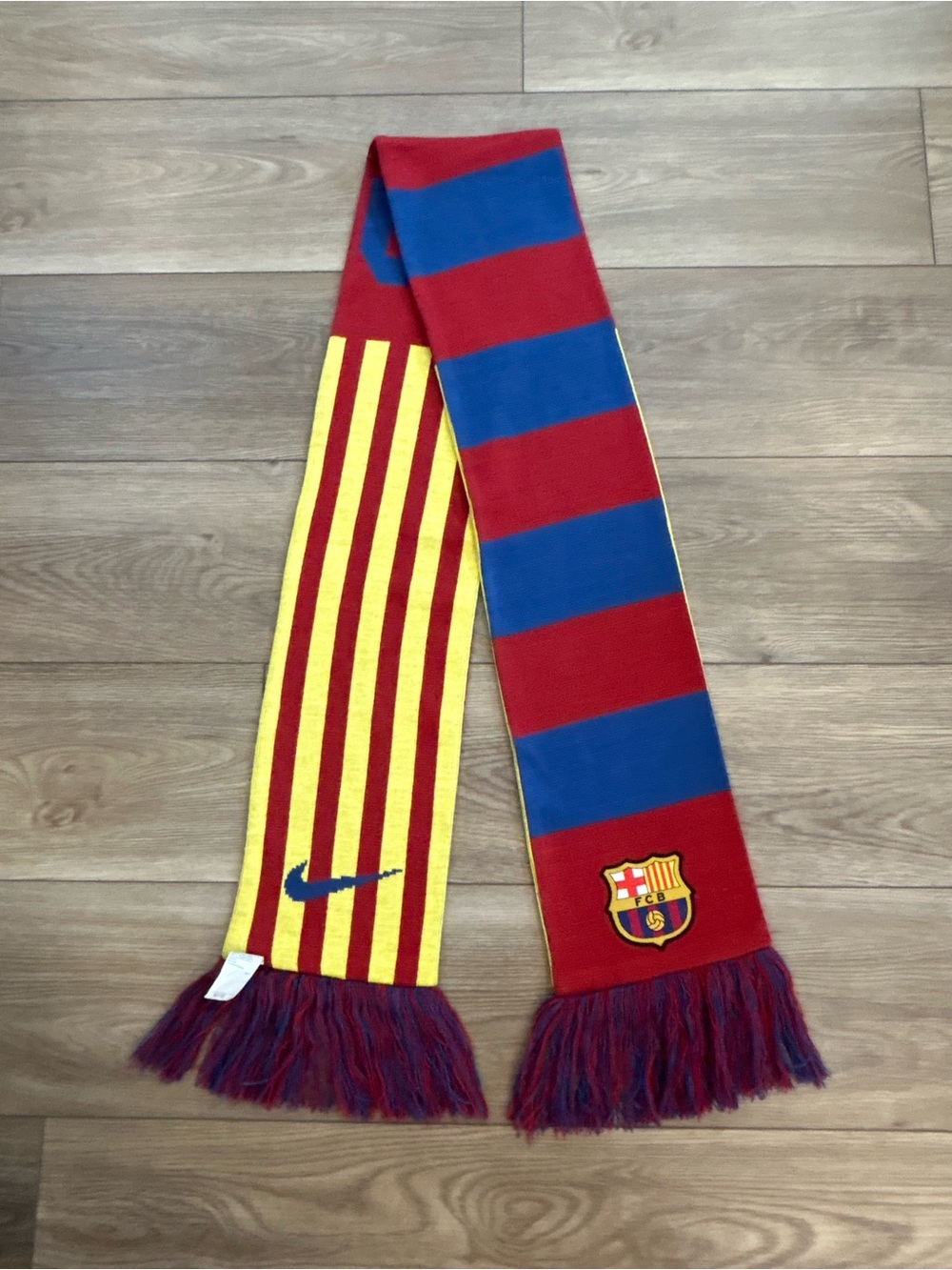 Nike FC Barcelona FCB Soccer Fan Scarf Red Blue Yellow